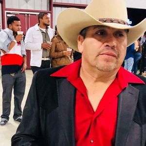 Meet your Posher, Esteban